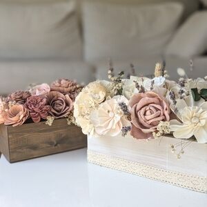 Elegant Floral Arrangement in Cream and Pink